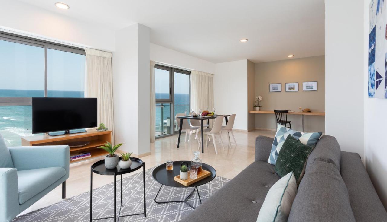 Aparthotel Okeanos On The Beach Herzliya Bagian luar foto