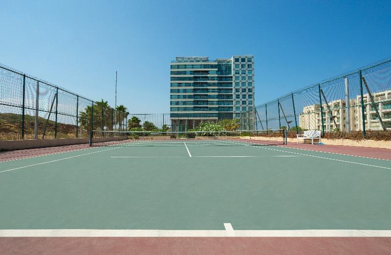 Aparthotel Okeanos On The Beach Herzliya Bagian luar foto