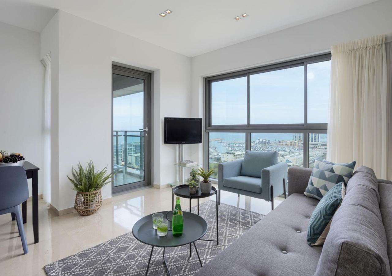 Aparthotel Okeanos On The Beach Herzliya Bagian luar foto
