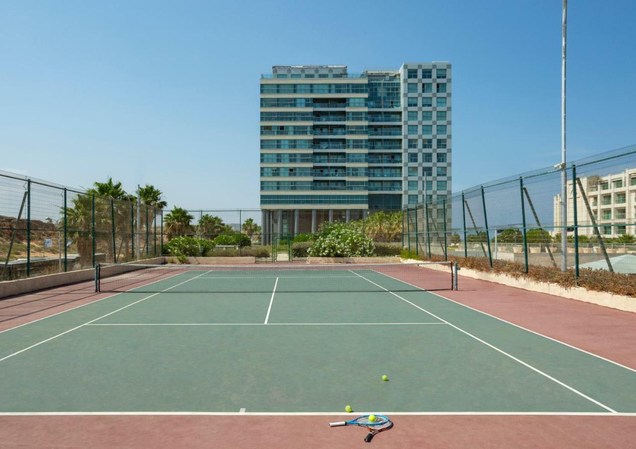 Aparthotel Okeanos On The Beach Herzliya Fasilitas foto